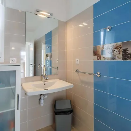 Feriehus 2 Bedroom Nice In Doleron *